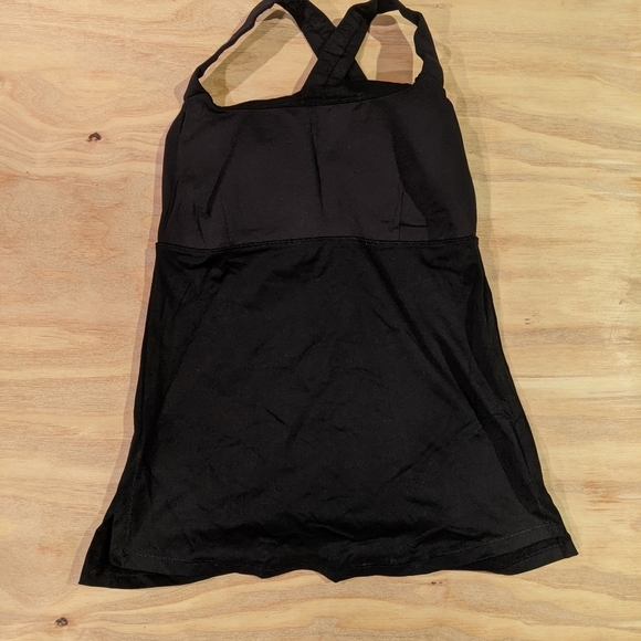 Black lululemon Track and Train Tank - Picture 2 of 3